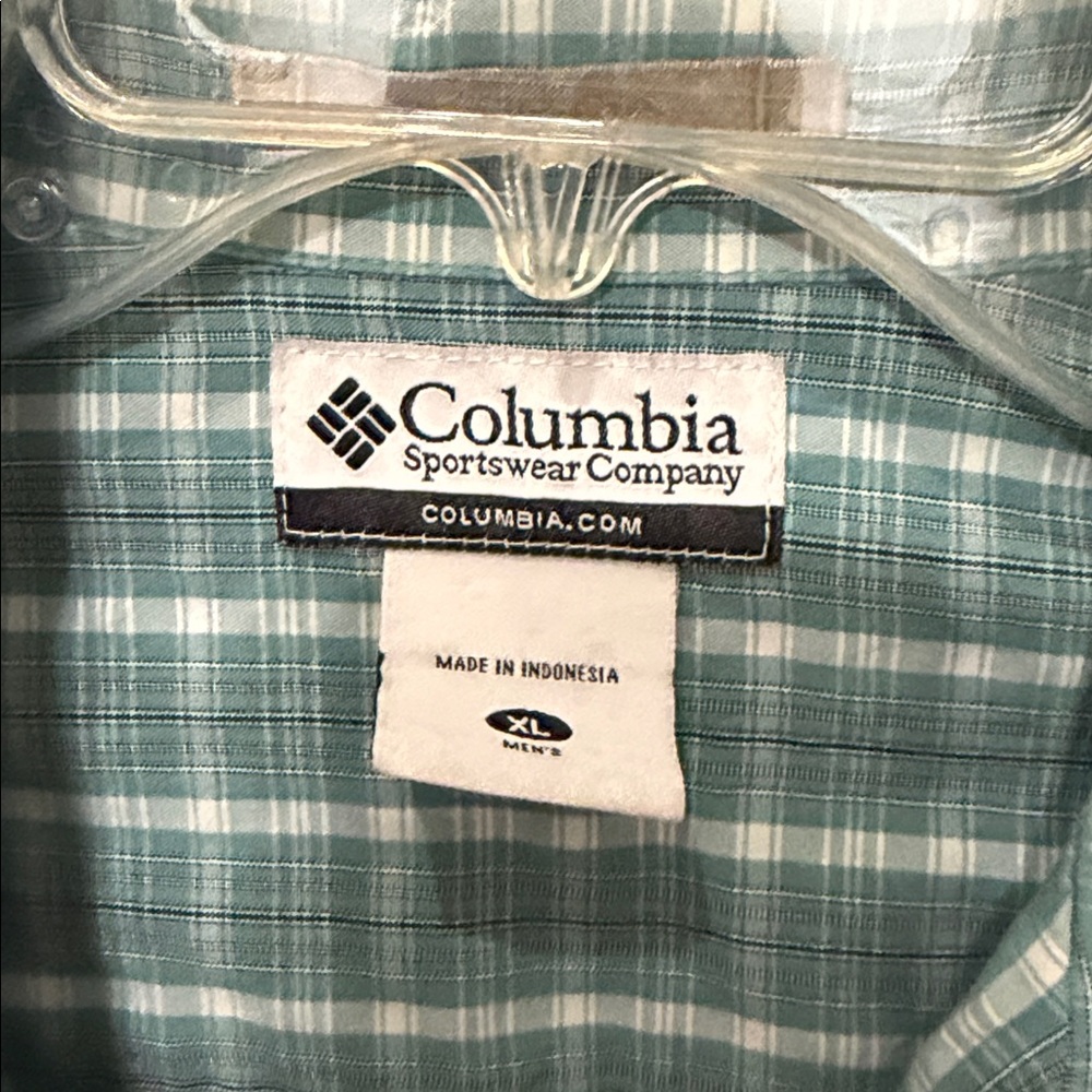 Men’s used button up short sleeve shirt - Picture 2 of 5